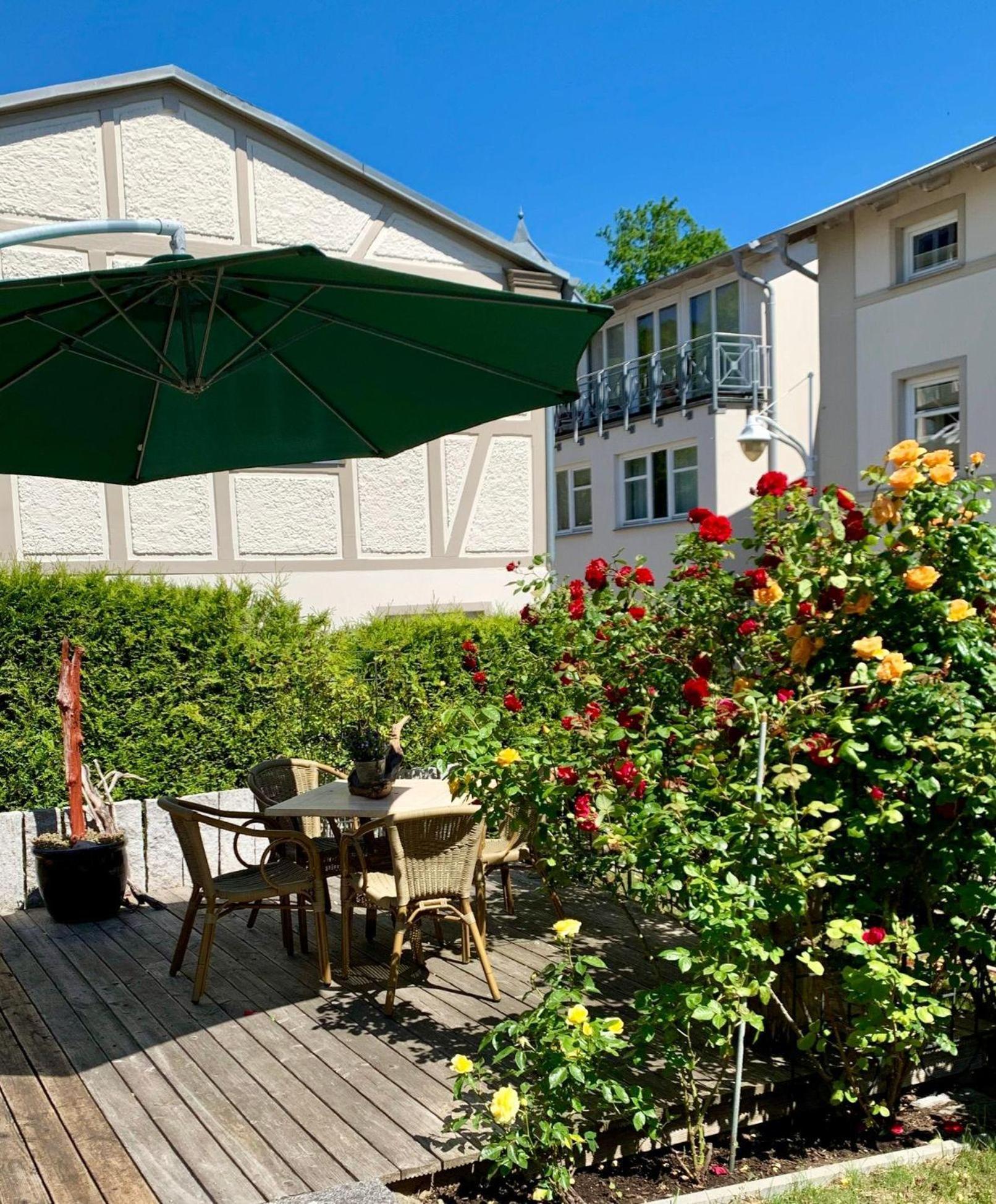 Villa-Rosengarten-Ferienwohnung-Baumhaus-Mit-Seeblick ซาสนิทซ์ ภายนอก รูปภาพ