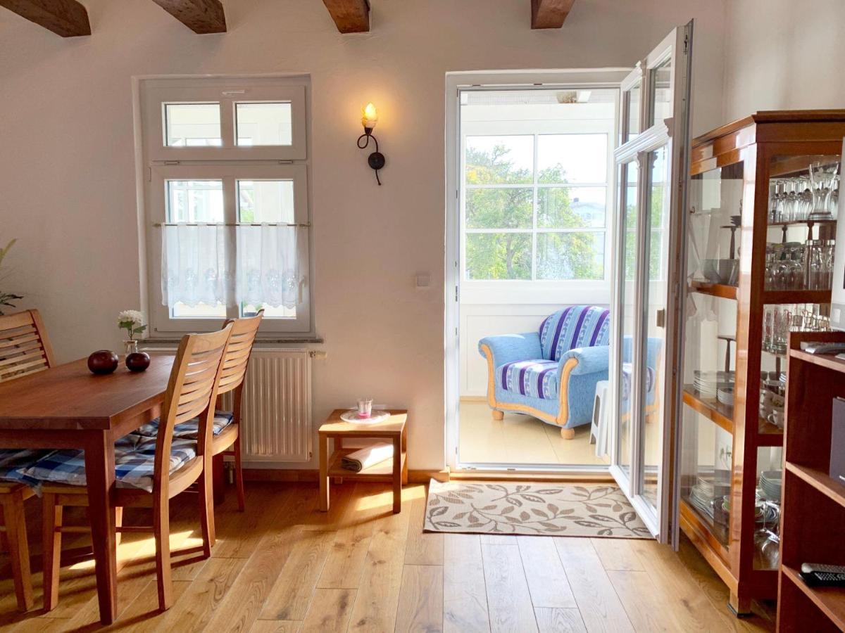 Villa-Rosengarten-Ferienwohnung-Baumhaus-Mit-Seeblick ซาสนิทซ์ ภายนอก รูปภาพ